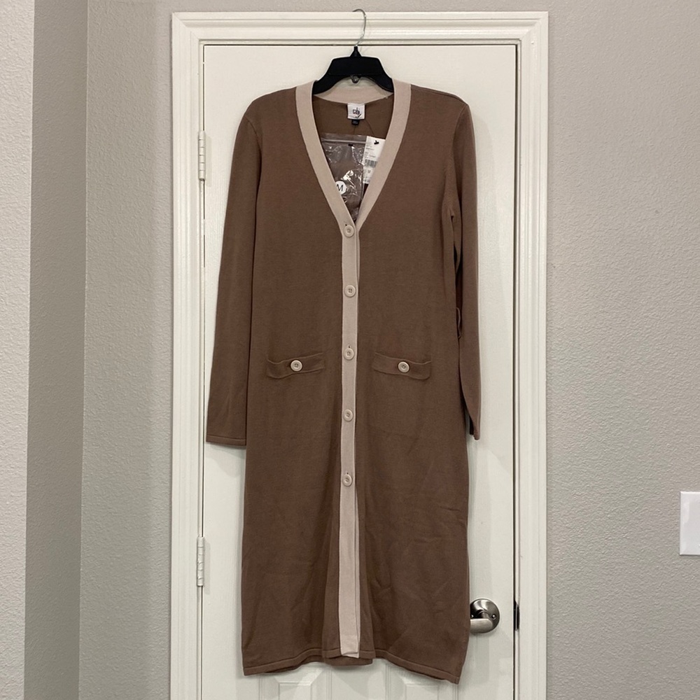 Brand New Cabi Cardigan!!!
Genteel Cardigan
